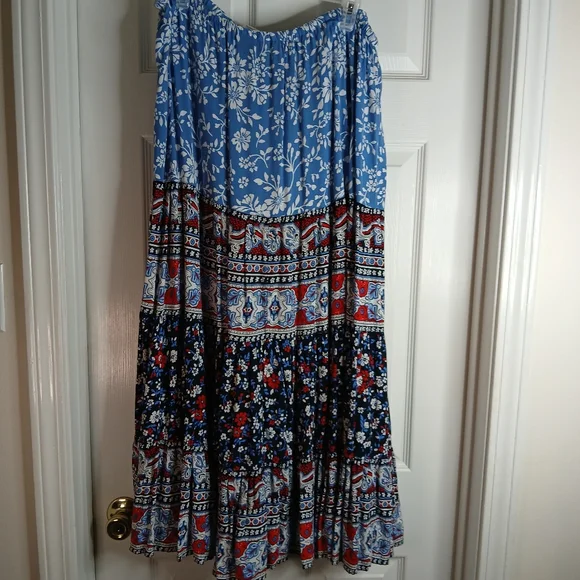 Vintage White Stag Blue and Red Tiered Maxi Skirt Sz Large - Picture 7 of 9